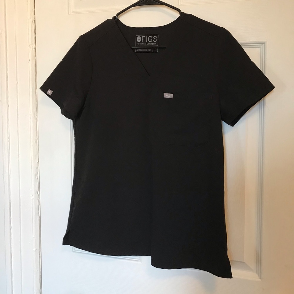 Figs Catarina One Pocket Scrub Top in Black